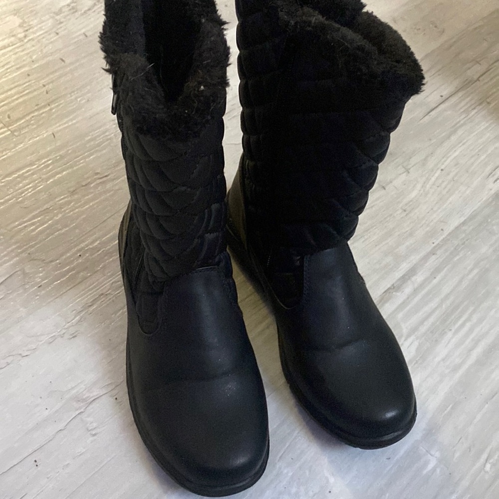 Black Snow Boots